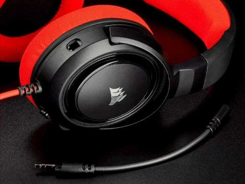 CORSAIR HS35 Red Gaming Headphone CA-9011195-AP